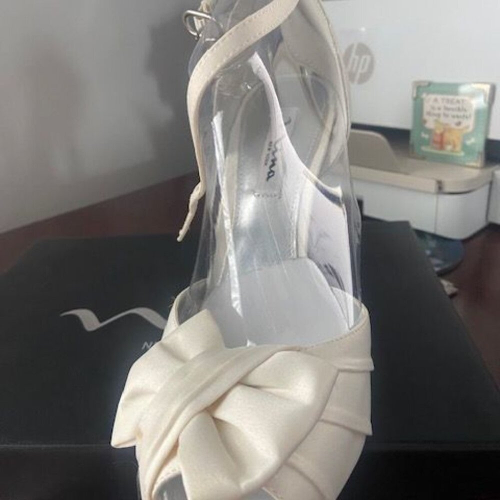 Shoes - Picture 2 of 3